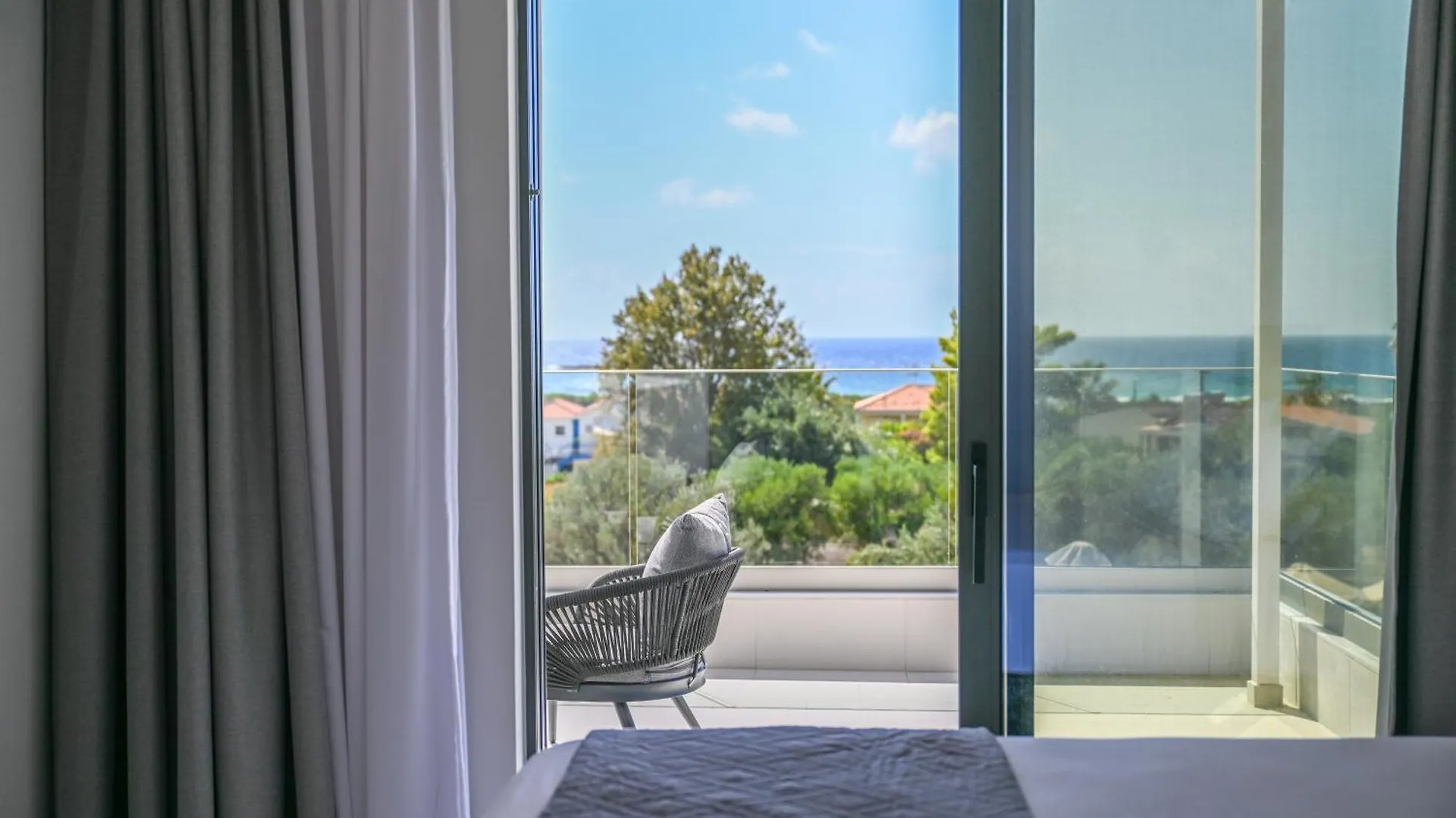 Villa Myrto - Elysian Villas Kefalonia , 2 Min Walk From The Beach & Brand New 2024 Minia Greece